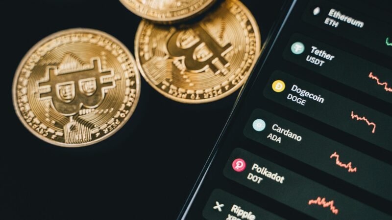 Criptomoedas e DeFi: Como Investir na Nova Era Financeira